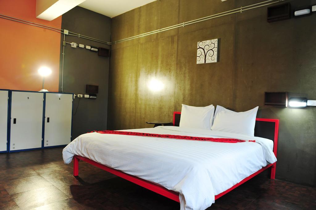 בנגקוק Saphaipae Hostel חדר תמונה